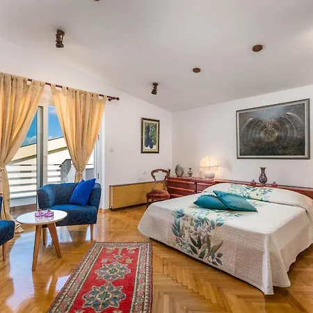 Luxury Rebeka Apartment